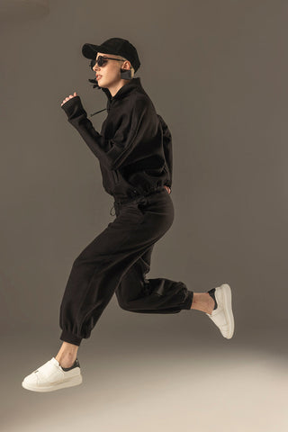 JOGGER PANTS WITH ELASTIC BELT AND BAND DETAILED