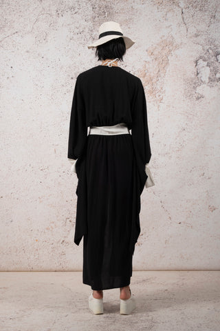 LONG YOU CAPE WITH LARGE POCKETS AND TIED BELT